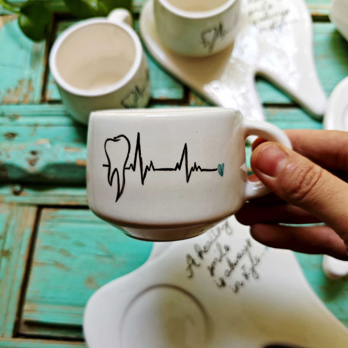 ست چایخوری دستساز طرح دندانپزشک