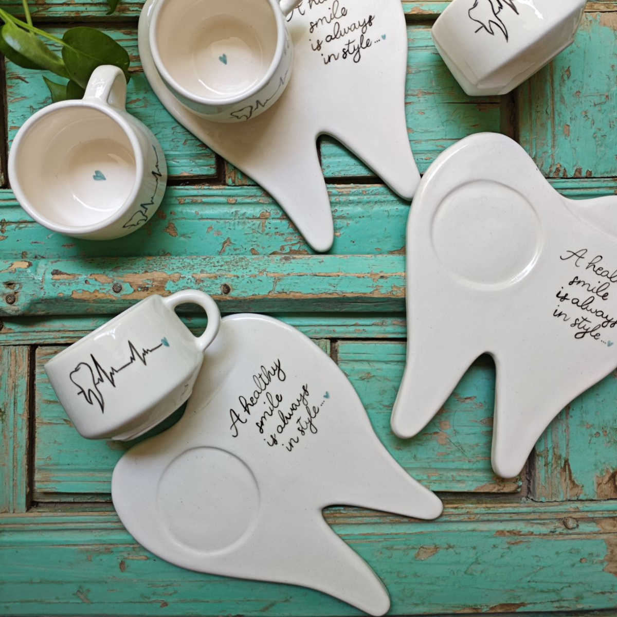 ست چایخوری دستساز طرح دندانپزشک